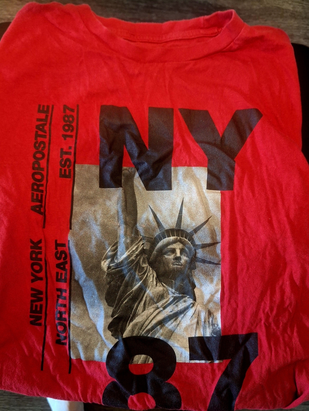Aeropostale Red Short-Sleeve NY Statue Graphic Tee